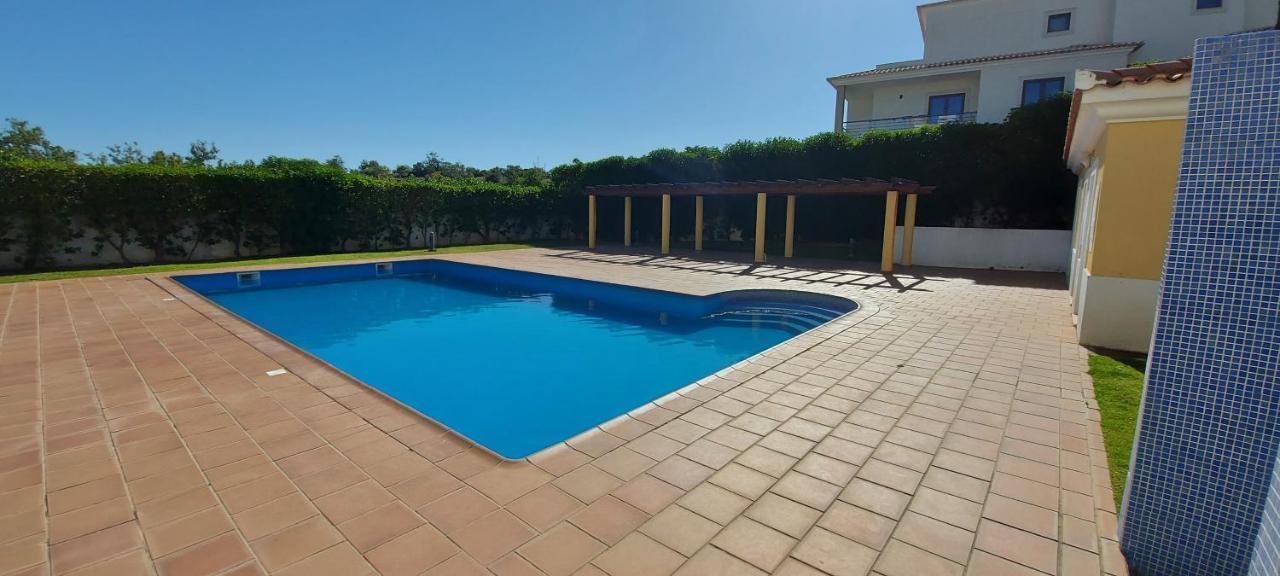 Apartamento Piscina 5 Minutos Praia Alcantarilha Exterior foto